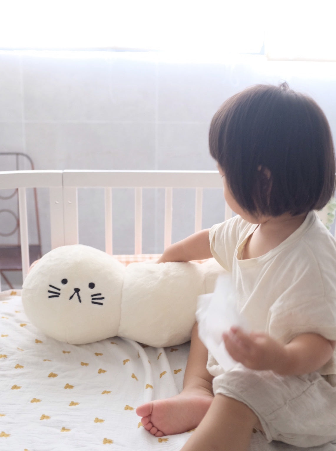 Soft Cloud Cat Drawing Paper Box Pillow